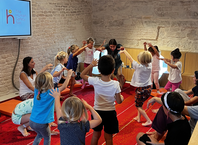 SPACES. The body that feels