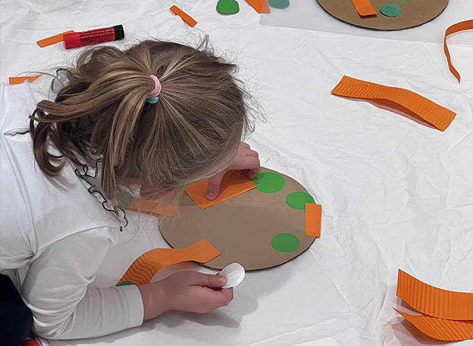 LITTLE ONES. An adventure through lights and galaxies